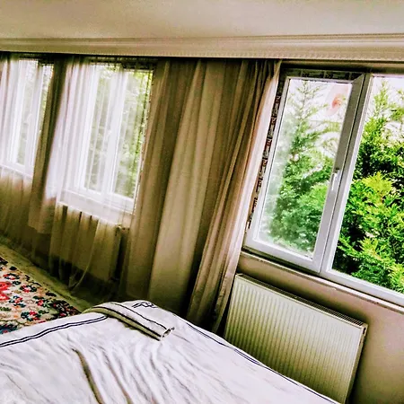 Ahmet Teacher 2 Bed and Breakfast