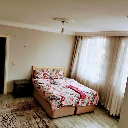 Ahmet Teacher Hotel, 6 Minutes From The Airport
