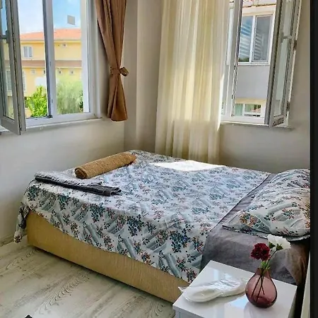 Panzió Ahmet Teacher Hotel, 6 Minutes From The Airport