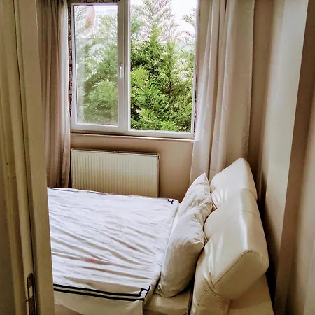Bed and breakfast Ahmet Teacher Hotel, 6 Minutes From The Airport 3*